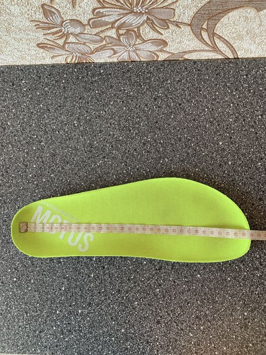 Кросівки для тренувань Vivobarefoot Motus Strength.