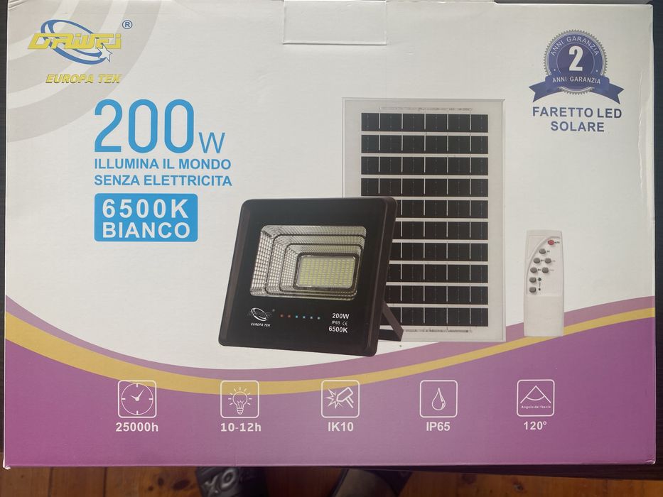 Прожектор світлодіодний на сонячній батареї DRIWEI 200w