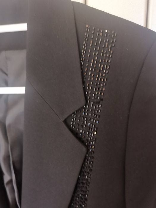 Marynarka damska z ozdobnymi elementami