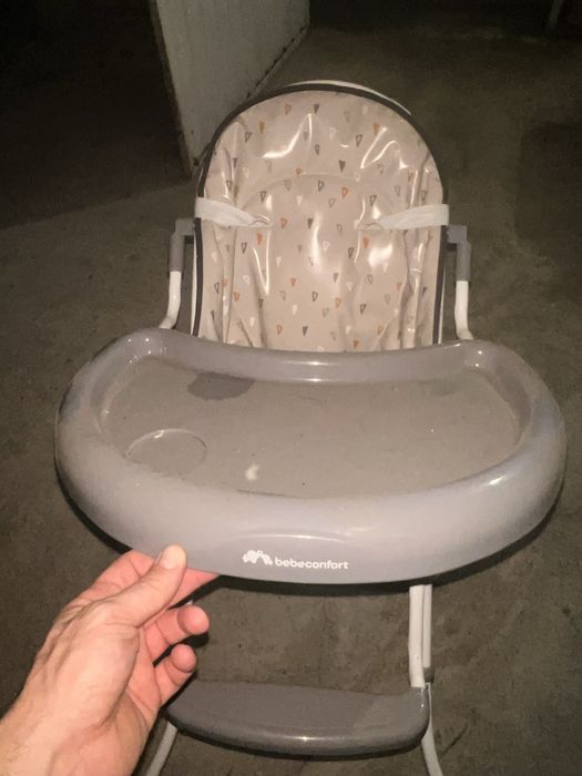 Vendo cadeira de refeicao infantil