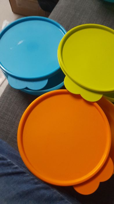 3 tupperware de armazenar