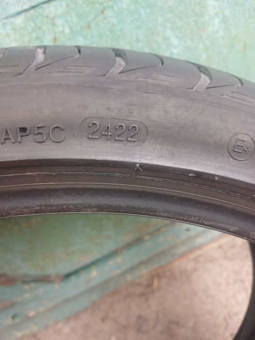 Продам літню гуму 215/40 R18