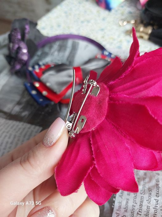 Дитячі обручі, заколки, банти