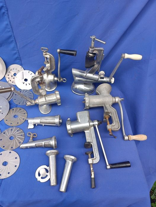 Советская чугунная алюминиевая мясорубка м'ясорубка СССР соковыжималка