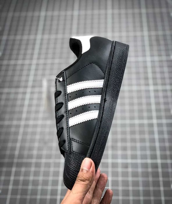Nowe adidas Superstar XLG Black White R.40