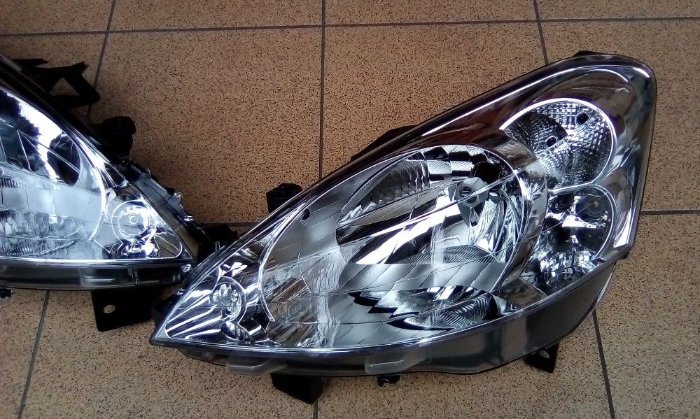 Peugeot PARTNER III 08 - lampa przednia lewa nowa TYC