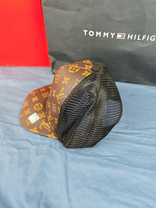 Czapka z daszkiem unisex Louis Vuitton monogram brązowa z siatką premium