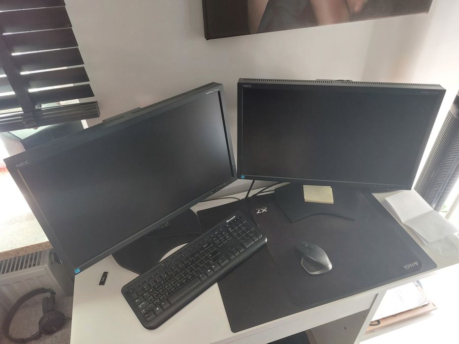 Monitory do grafiki NEC p232w! CENA ZA 2!!!