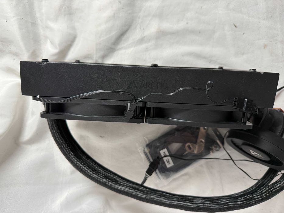 Chłodzenie wodne Arctic Liquid Freezer III 240 Black AMD