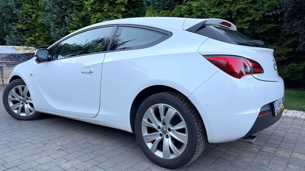 Opel Astra ASTRA J GTC 1.4 TURBO prywatnie
