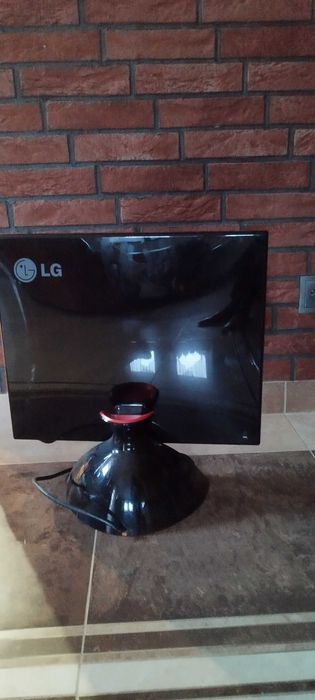 Monitor LG L19 i Monitor LG L17