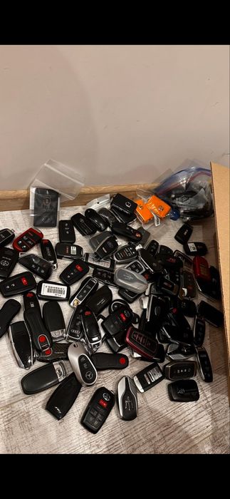 Автоключі. Оригінал. Америка. VW,KIA,BMW,Rover