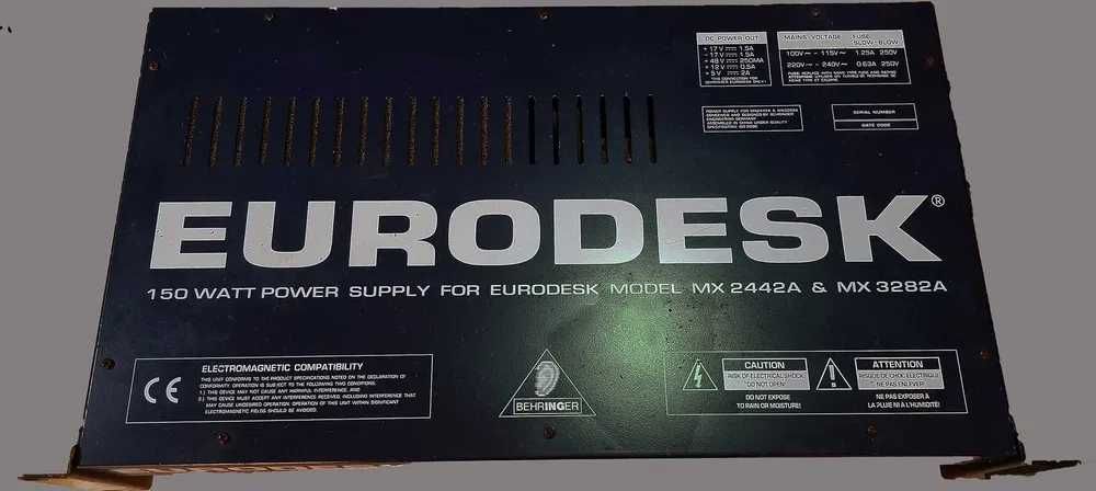 MESA DE MISTURA 24 CANAIS - Behringer Eurodesk MX2442A
