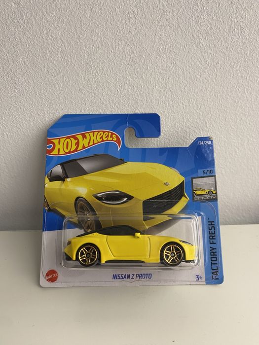 Hot wheels nissan z proto
