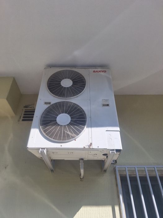 Reparamos placa de ar condicionado.
