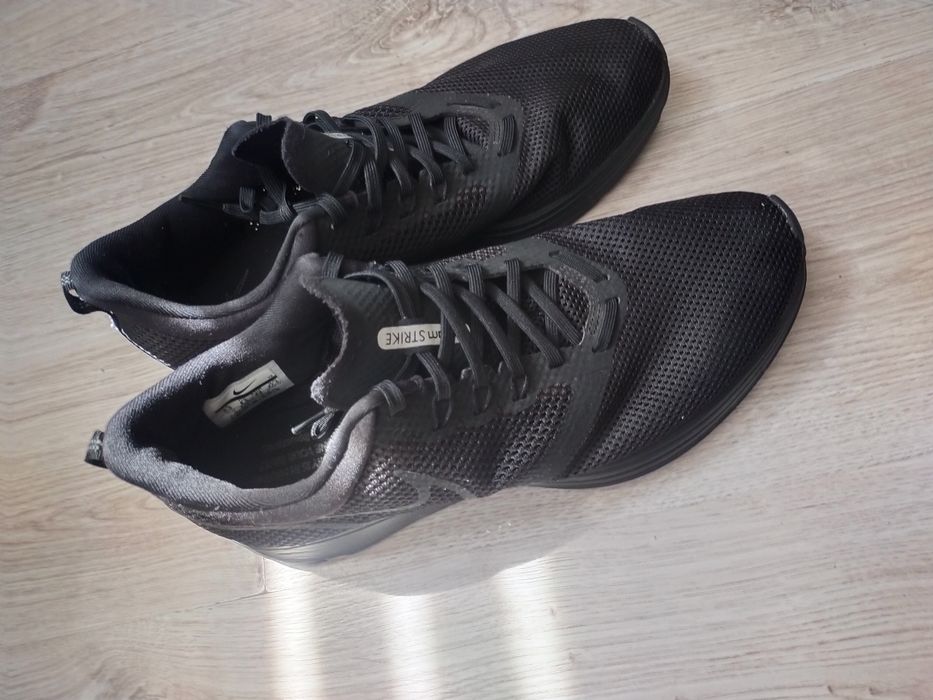 Buty adidasy Nike 43