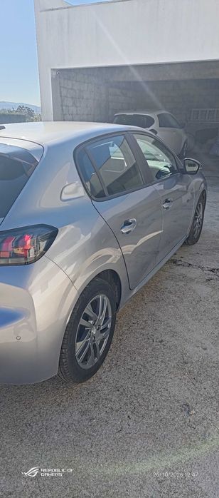 Peugeot 208 Pure Tech Active Pack 75cv — photo 3