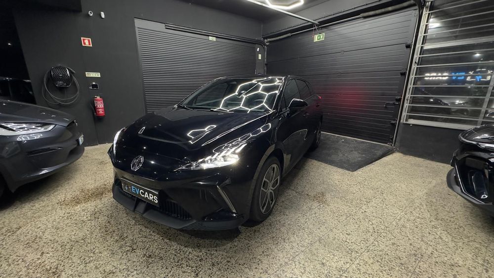 MG MG4 64 kWh Luxury