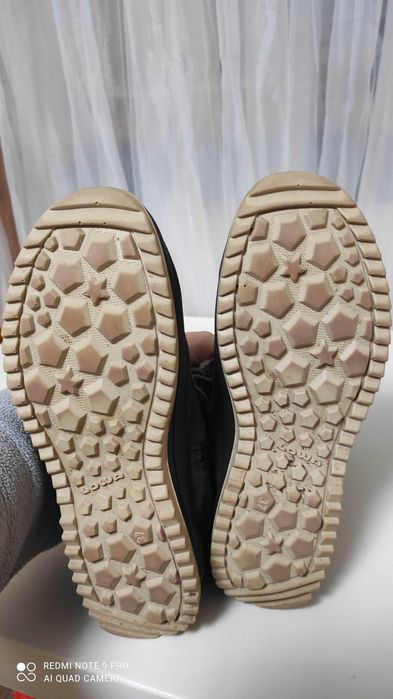 Ботінки жіночі Lowa.37