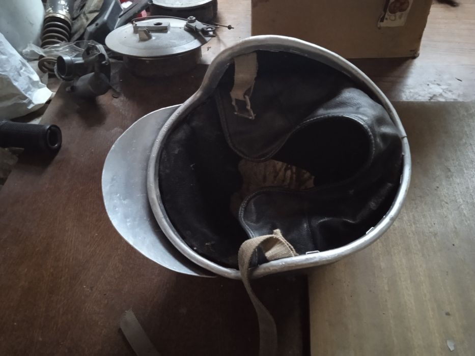 Шлем для мотоцикла винтаж.