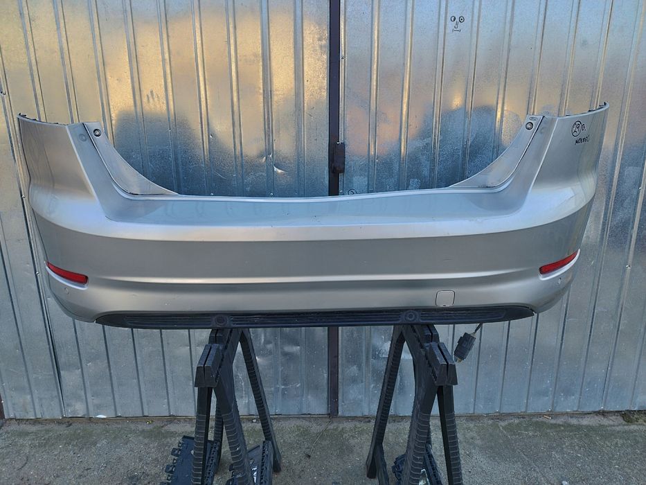 zderzak tyl pod pdc ford mondeo mk4 iv lift hb 5 drzwi 2010-2014 kolor