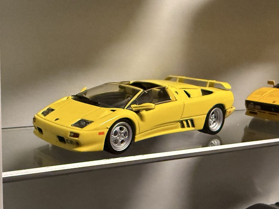 Lamborghini Diablo VT Roadster 1:43