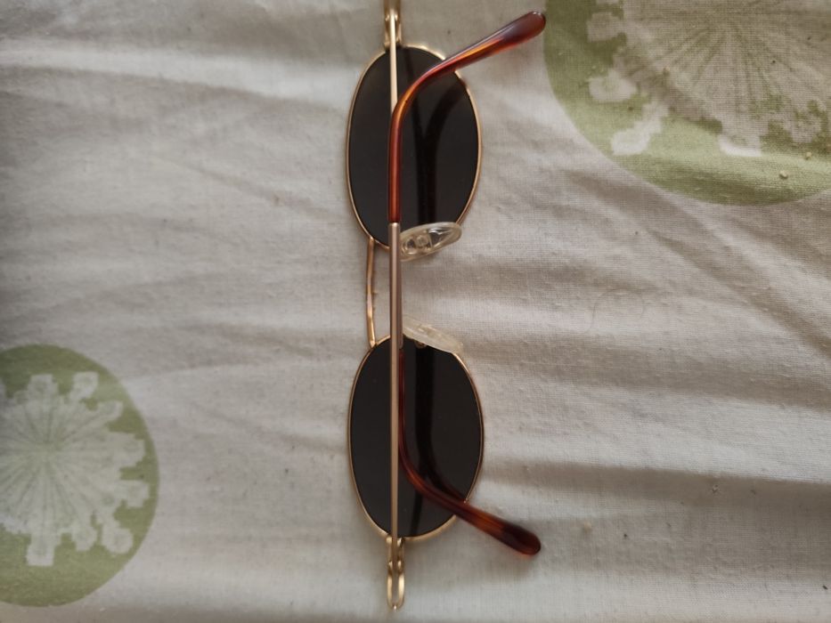 Óculos de sol a 40 euros