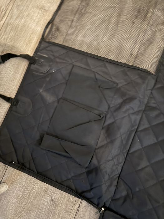 Mata samochodowa dla psa