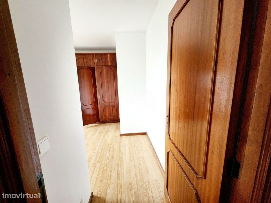 Apartamento T2 em Vilar do Paraíso