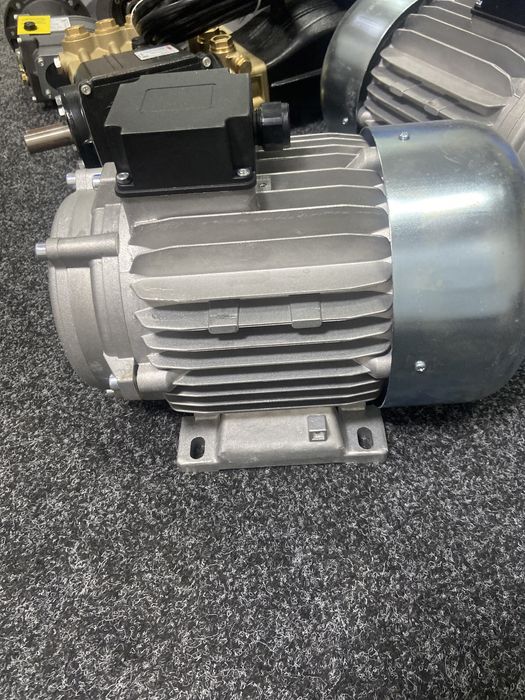 Электродвигатель, мотор для мойки Италия Mazzoni 5,5 кВт