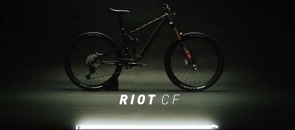 Rower górski Ghost Riot AM Carbon Full Party w 100% gotowy