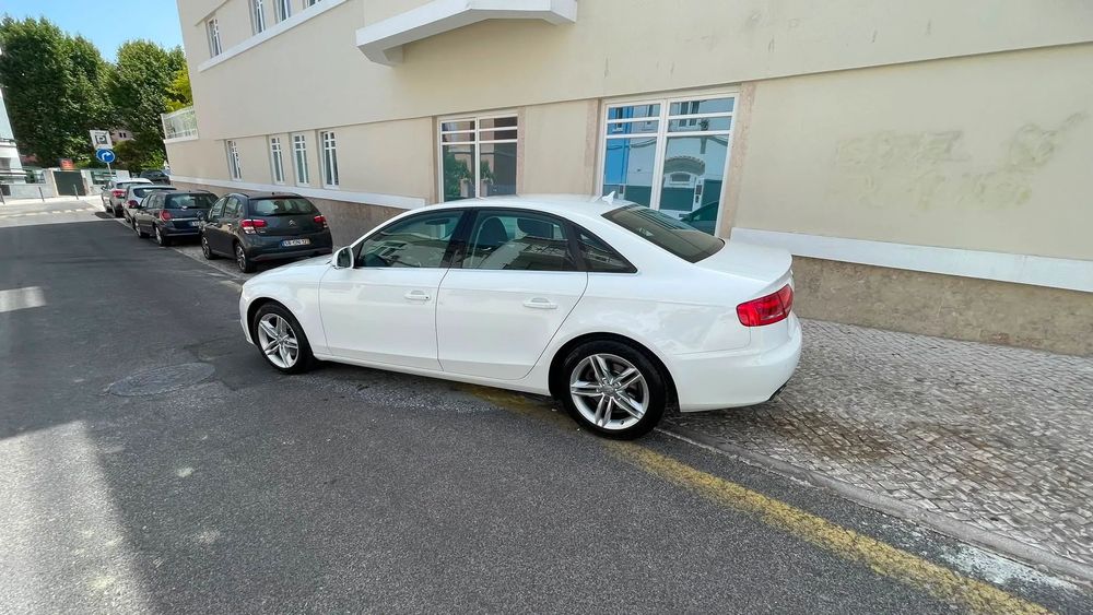 Audi A4 2.0 TDI Business Line Advance