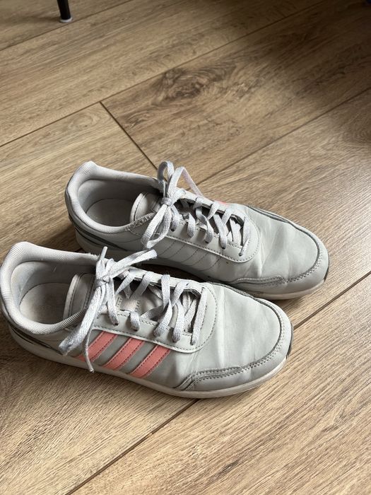Adidasy roz 37,5 dł wkładki 23,5