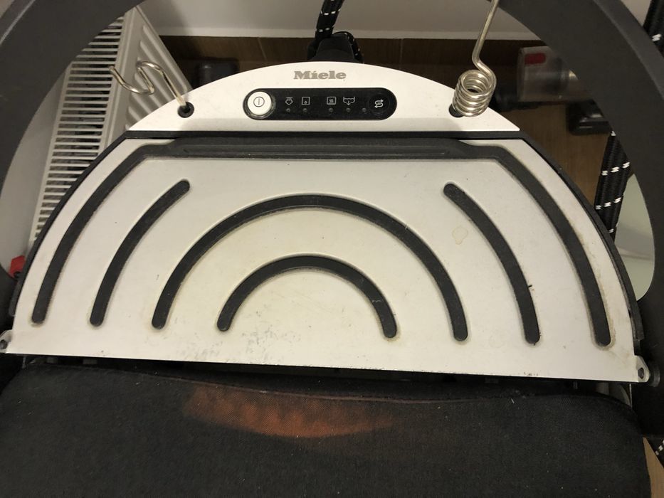 Prasowalnica, deska do prasowania, stacja FashionMaster Miele B18-26