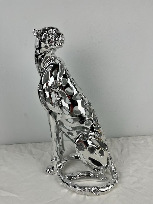 Rzeźba figurka pentera gepard chromowana chrom 42 cm