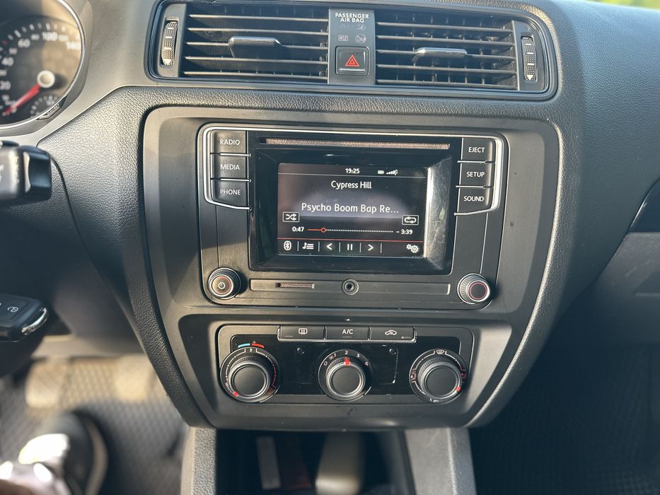 Volkswagen Jetta 2016