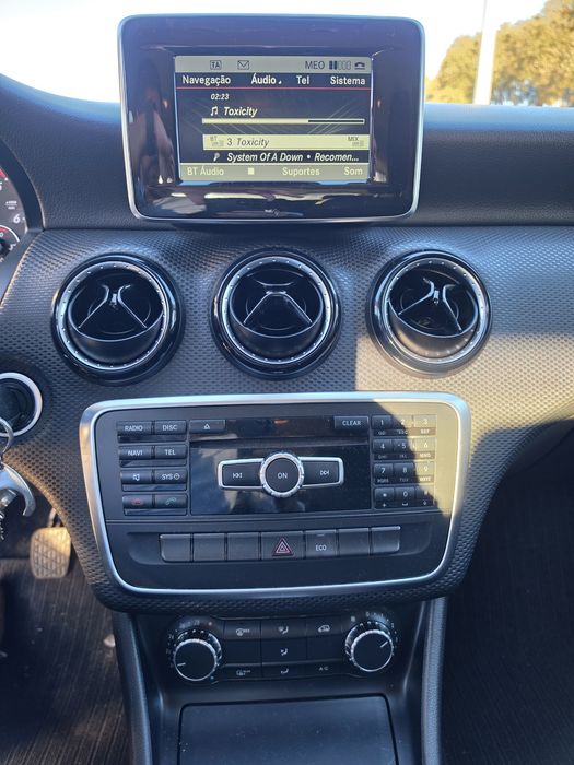 Mercedes-Benz A180