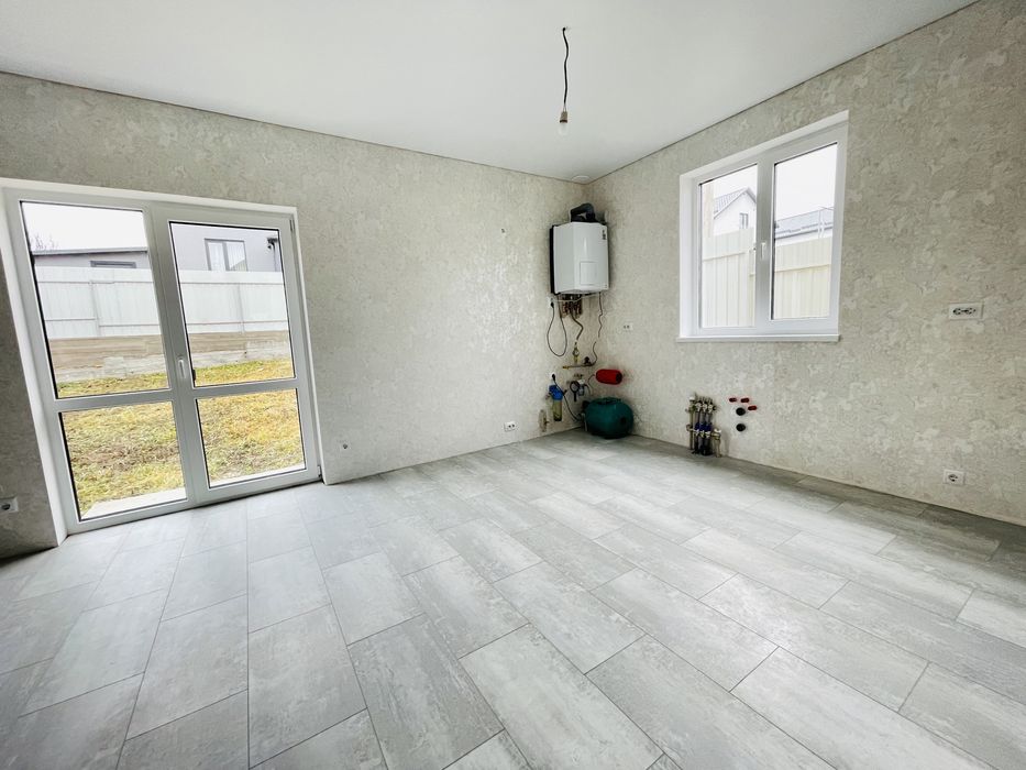 Будинок Котедж  з чистовими та опаленням