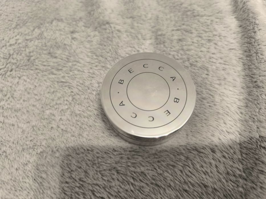 Puder pod oczy Becca