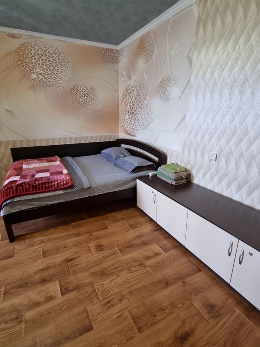 Сдам посуточно 1.кв.в центре города,фото настоящие,в квартире чисто и