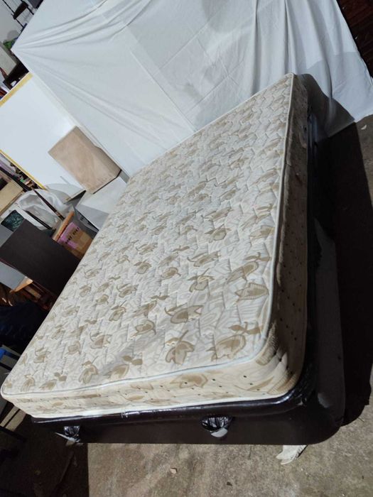 sommier com colchão