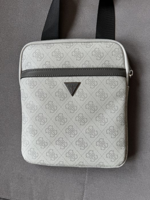 Torba na ramie Guess