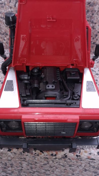 "Land Rover Defender" para crianças - Bruder