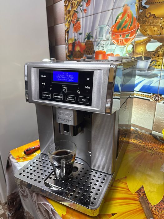 Кофемашина DeLonghi PrimaDonna Avant+молочник  (Делонги Примадонна) | В идеале