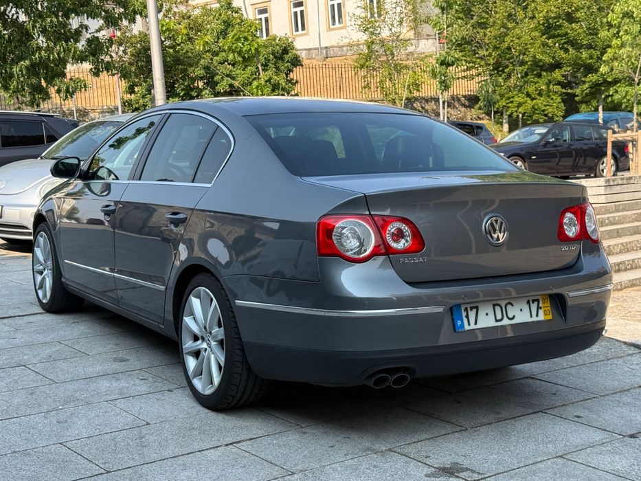 Volkswagen Passat B6 (3C) 2.0 TDI 170 cv DSG (selo antigo)