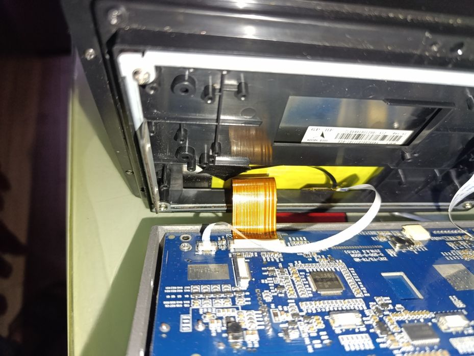 Продаем 2х диновую магнетолу