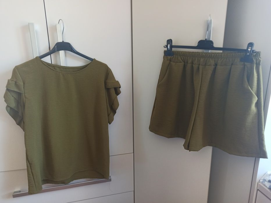 Szorty + bluzka khaki