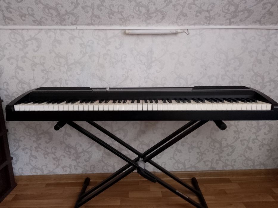 Цифрове піаніно Korg SP 170S