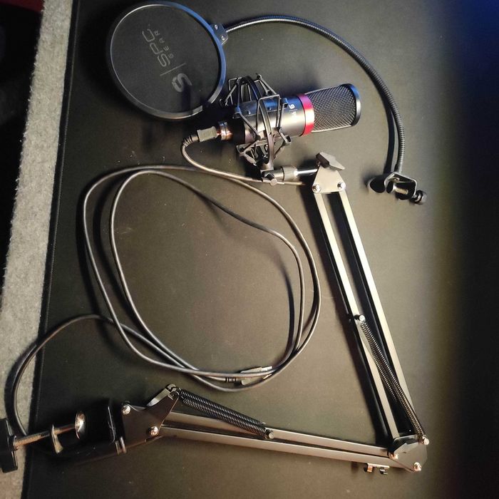 Mikrofon na statywie spc gear sm950