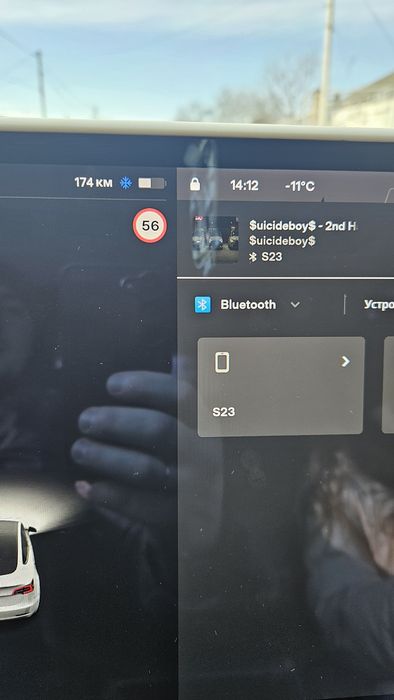 Продам tesla model 3